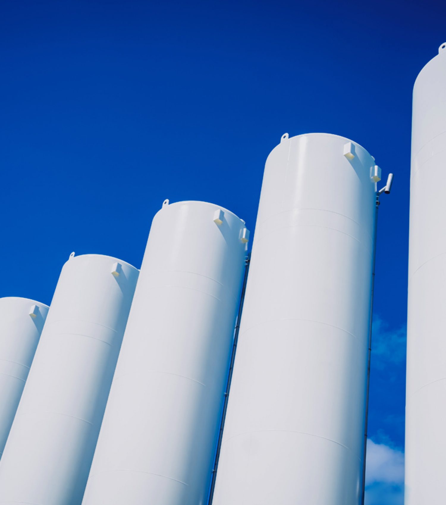 Liquid nitrogen tanks and heat exchanger coils for producing industrial gas Liquid nitrogen tanks and heat exchanger coils for producing industrial gas.
